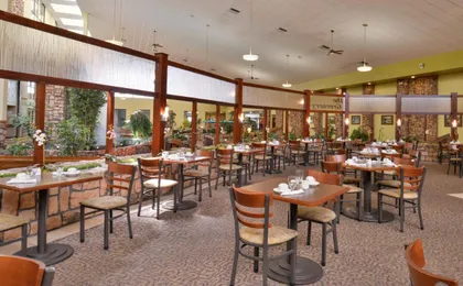 Ramada Plaza by Wyndham Sheridan Hotel & Convention Center