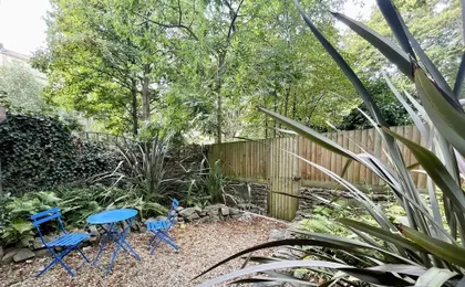 Contemporary Garden Flat in Clifton