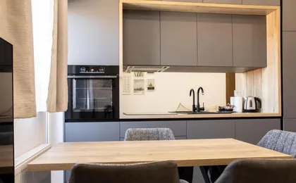 Hugo Apartments