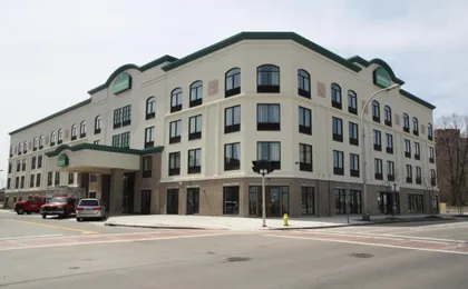 Wingate by Wyndham Niagara Falls (Ht)