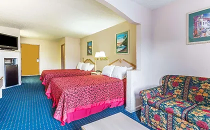 Days Inn by Wyndham Panama City/Callaway