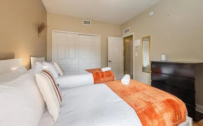 Salty Fox 5BD Oasis w Spa Beach Downtown