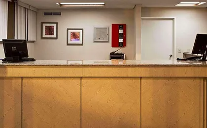 La Quinta Inn & Suites by Wyndham St. Pete-Clearwater Airpt