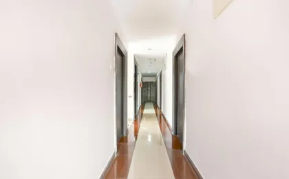 Hotel Sunshine Inn by Oyo Rooms