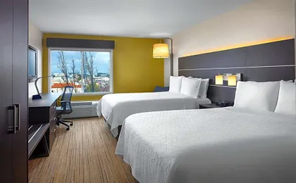 Holiday Inn Express Hotel & Suites Belmont By IHG