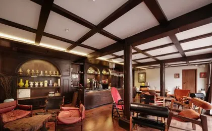 Bamboo Pavilion·Grace: A Panoramic Sky Garden Art Homestay with Ancient City and Snow Mountain Views