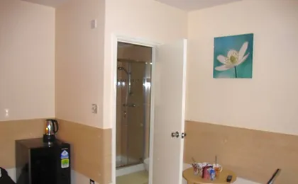 Tony's House Hotel