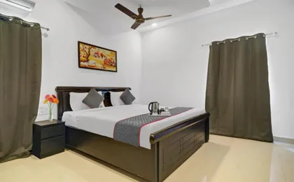 Super OYO Townhouse1148 RCC PARK VIEW INN