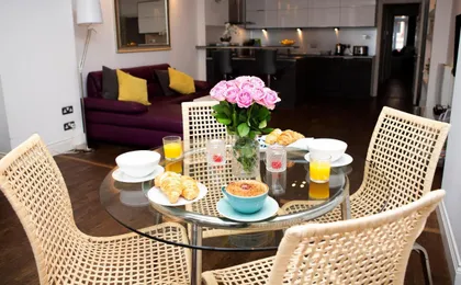 Apt 1, Trafalgar Square 1st Floor by Indigo Flats