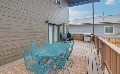 4 Mi to Hot Springs! Modern Mtn Home in Pagosa