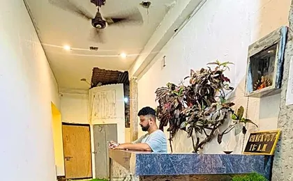 SRI KEDAR KHAND PAYING GUEST HOUSE