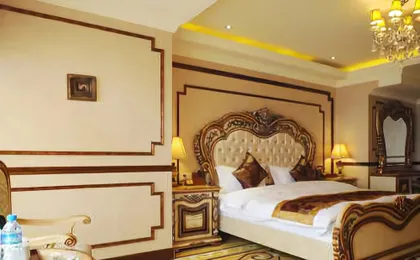 Chongqing Shengteng Yiran Hotel