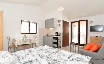 Apartment 535