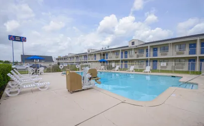 Motel 6 Houston - Nasa