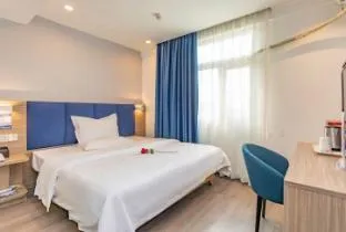 7 Days Premium Shenzhen North Station Yicheng Center