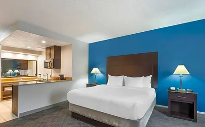 Comfort Inn & Suites Mundelein-Vernon Hills