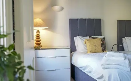 Luxurious Georgian Central Apartment -Parking - 1