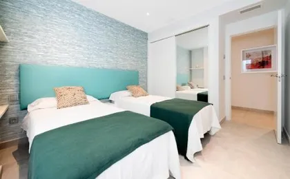 Modern 2 Bedroom Apartment, with Sea Views, in Playas del Duque - Puerto Banús