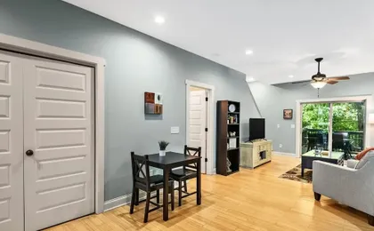 Cozy 2BR Townhouse w Deck Walk to W Asheville
