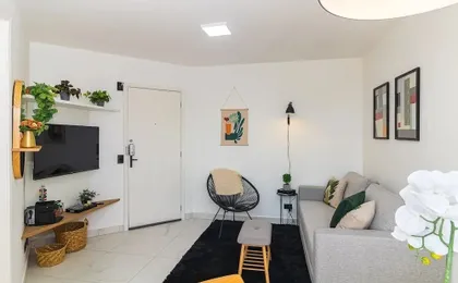 Apartamento em Santana com Piscina