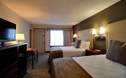 Best Western Harbour Pointe Lakefront