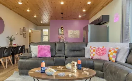 Smoky Mountain Cabin With Indoor Pool + Hot Tub + Views Dolly's Dreamhouse by Avantstay