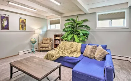 Vibrant 3BR Near Downtown w/ Fireplaces