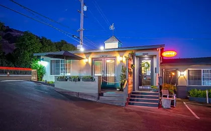 Shell Beach Inn