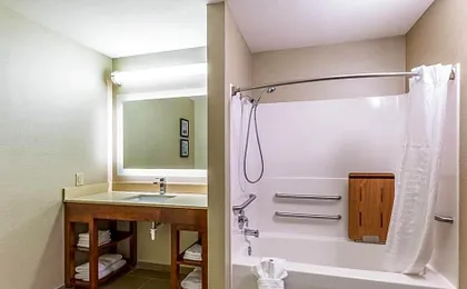 Comfort Suites Escanaba West