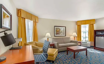 Best Western Plus Villa Del Lago Inn Patterson