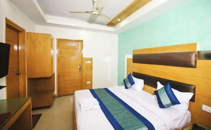 Hotel Lav Kush Deluxe