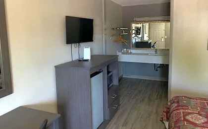 Executive Inn