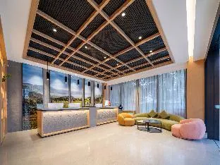Shenzhen Futian Huaqiang North Qiuguo Hotel