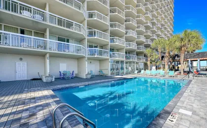 1201 Waters Edge Resort 3 Bedroom Condo by RedAwning
