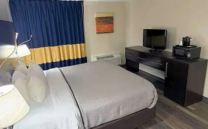 Quality Inn & Suites Banquet Center