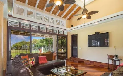 Rate Elegant Home with Hot Tub And Pool on Makai Golf Course