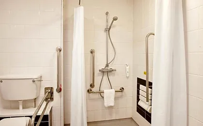 Holiday Inn Express Manchester Airport By IHG