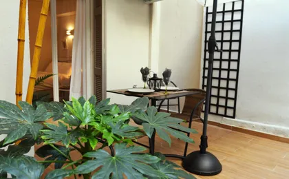Studio Posh with Garden in Kolonaki