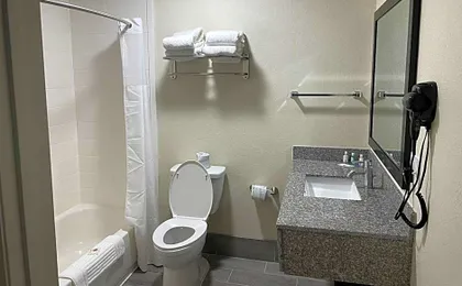 Quality Inn & Suites Spring Lake - Fayetteville near Fort Bragg