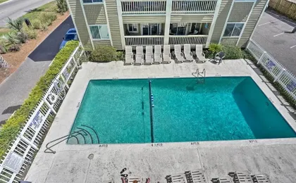 Walk to Beach! Isle of Palms Condo w/ Pool Access