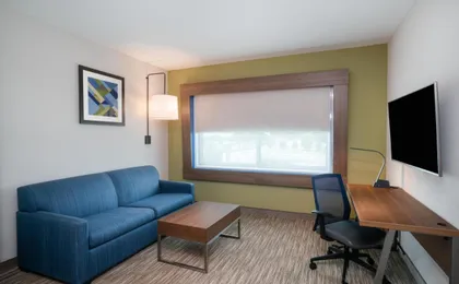Holiday Inn Express & Suites Atlanta Arpt Ne Hapeville