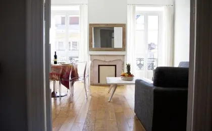 "Le Jazzy" by EnjoyNice, 3-bedroom, 2-bathroom spacious central apartment