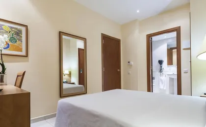 Chic & Basic Lemon Boutique Hotel