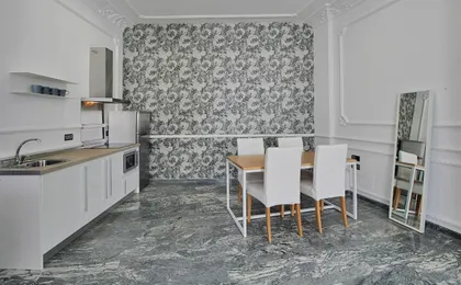 Apartamentos Plaza Constitucion - Larios