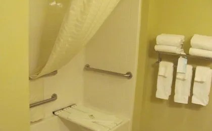 Cobblestone Inn & Suites Ambridge