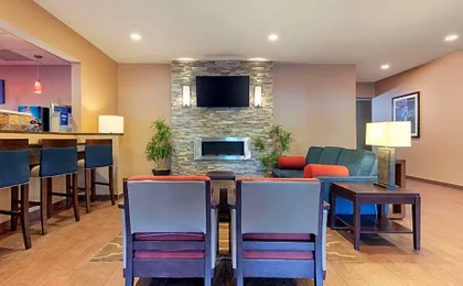 Comfort Inn & Suites Fayetteville-University Area