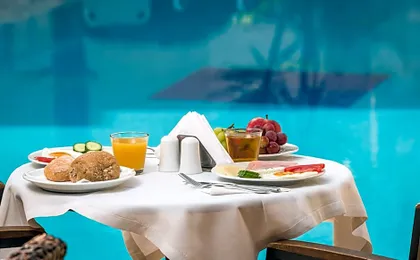 Elotis Suites