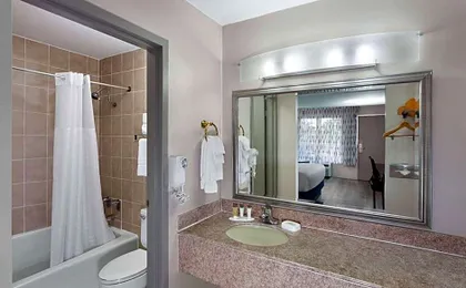 Days Inn by Wyndham Melbourne
