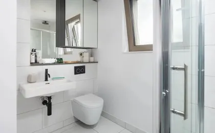 Modern 1-bedroom Flat Cre8