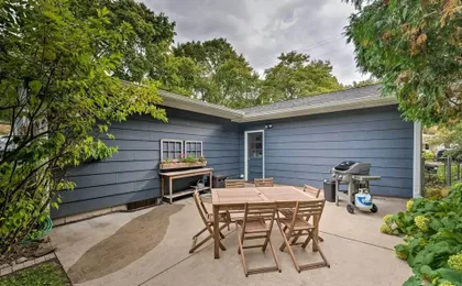 Airy Cottage Close to Rock Lake w/ Fire Pit!